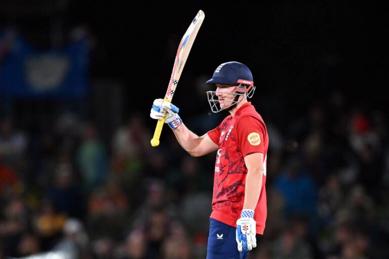 Salt & Brook Fireworks Power England to Crushing T20I Win Over New Zealand