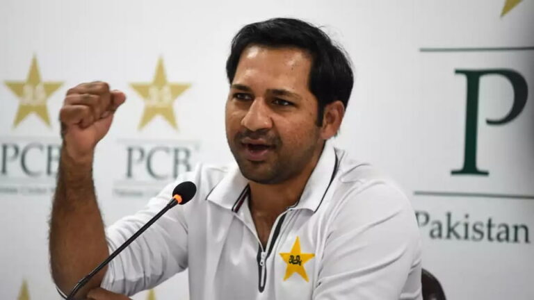 سار ف راز احمد پاکستان کی ٹیسٹ ٹیم کے اس科اش کو آپ سے چھوڑدے ہیں وہ پاکستان کی ٹیسٹ ٹیم کے اسکاؤش کو آپ سے چھوڑدے