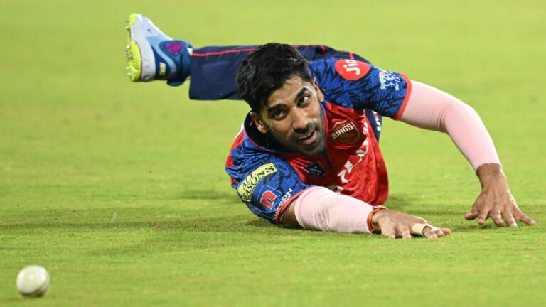 IPL 2026: فیلڈنگ کی غلطیاں اور گرتے ہوئے کیچز کا کھیل پر اثر