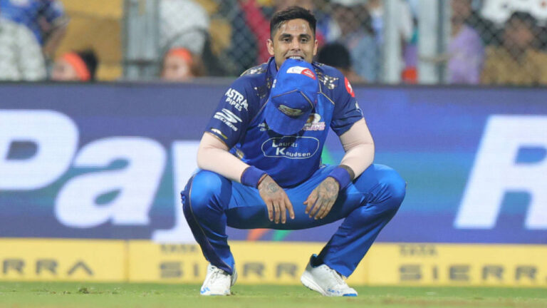 RCB بمقابلہ MI: ٹاس، ٹیم اپ ڈیٹس اور اہم خبریں