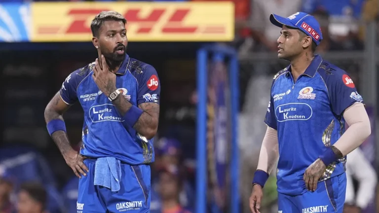 IPL 2026: ممبئی انڈینز کو بڑا دھچکا، ہاردک پانڈیا اور سوریا کمار یادو RCB کے خلاف میچ سے باہر